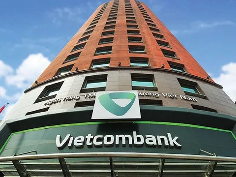 Vietcombank giảm mạnh trích lập dự phòng, vững ngôi đầu bảng lợi nhuận