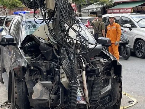 Tài xế ô tô đột quỵ gây tai nạn nghiêm trọng ở Thủ Đức