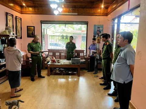 Khởi tố công chức Phạm Thị Hương