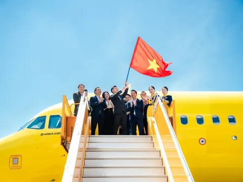 Vietravel Airlines đón thêm tàu bay Airbus thứ 2, cổ phiếu gia đình bầu Hiển tăng kịch trần