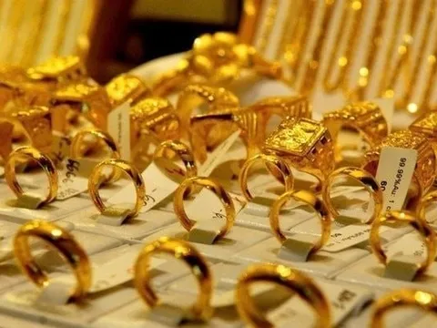 Sáng 5/8: Giá vàng nhẫn, vàng SJC tiến sát về đỉnh lịch sử