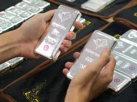 Hôm nay 5/8, giá bạc đảo chiều tăng