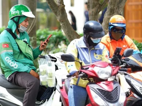 Rục rịch bỏ xe xăng chạy xe điện nhưng các bác tài vẫn lăn tăn trăm mối: Muốn lắm mà vẫn chưa dám!