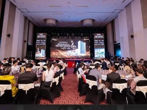 Lộ diện sản phẩm cuối cùng trong BST khối đế - THE SYMPHONY