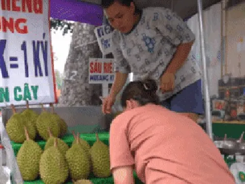 VIDEO: Thực hư sầu riêng giá 35.000 đồng/ký tại TP HCM
