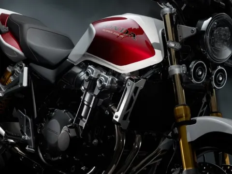 Vừa về Việt Nam xe siêu đẳng của Honda: Chớ thấy cũ kĩ mà khinh rẻ, có tiền cũng khó mua vì một điều