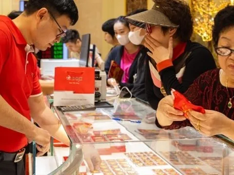 Liên tục lập kỷ lục, giá vàng còn leo thang đến khi nào?