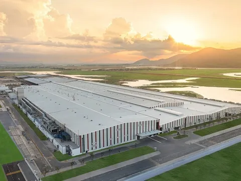 Điện mặt trời quy mô lớn sẽ đồng loạt triển khai cho các nhà máy VinFast và nhà máy pin: Giá trị cực lớn!