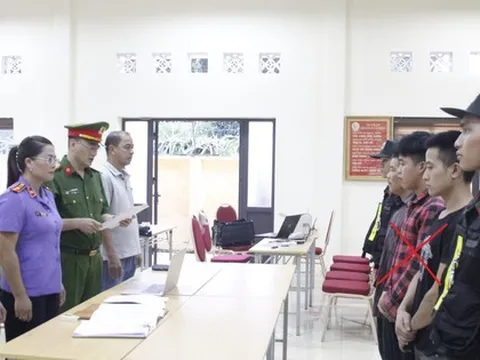 Khởi tố 42 bị can trong vụ "vàng tặc" quy mô lớn