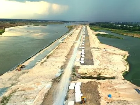 Máy móc dự án nghìn tỷ ở Đắk Lắk phơi nắng phơi sương chờ giải phóng mặt bằng