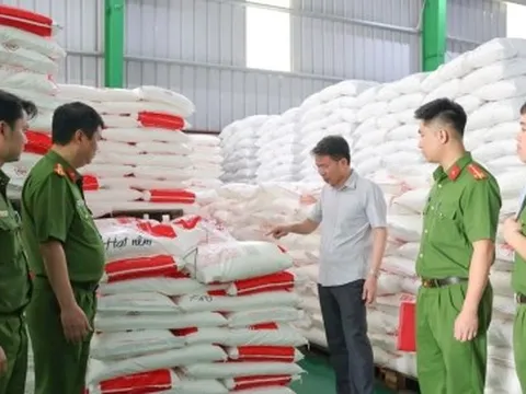 Giám đốc công ty sản xuất mì chính, dầu ăn giả từng làm quản lý thị trường