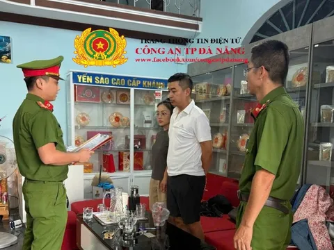 Bắt Trịnh Thị Khánh Linh và chồng, thu giữ nhiều thẻ ngân hàng