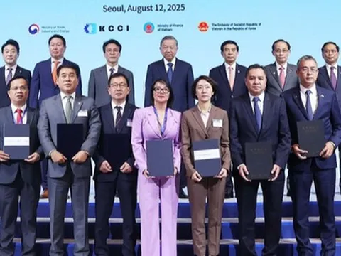 Tổng Bí thư Tô Lâm và Thủ tướng Hàn Quốc chứng kiến trao 28 thỏa thuận hợp tác