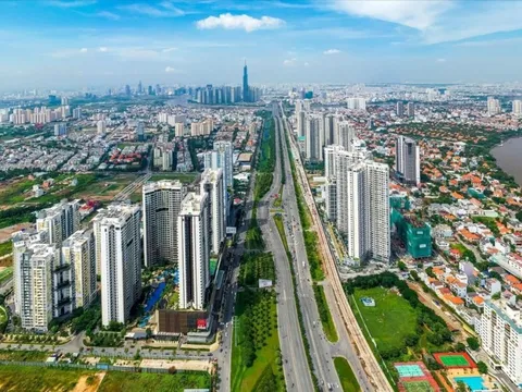 Loạt doanh nghiệp bất động sản tìm "đường sống" ngoài địa ốc