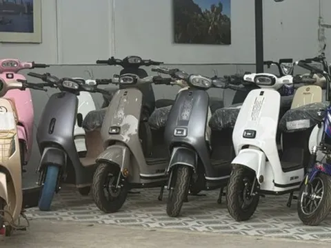 Chi phí mua xe, trạm sạc là lo ngại của tài xế, người dân khi chuyển sang xe điện