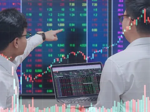 Chứng khoán liên tục lập đỉnh mới