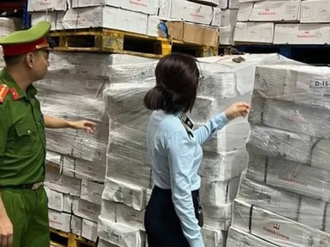 Phát hiện gần 16 tấn xương lợn đông lạnh hết hạn tại kho lạnh ở Hà Nội