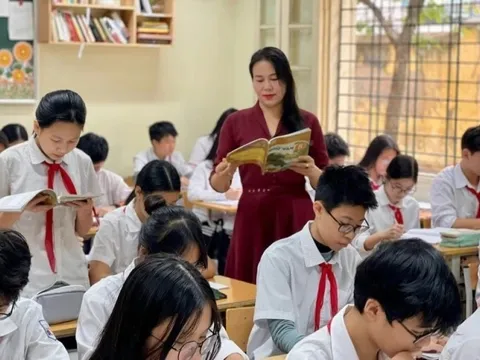 'Lương giáo viên gấp 2-3 lần mặt bằng chung cũng không có gì quá đáng'