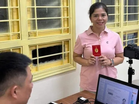 Ban Bí thư ban hành chỉ thị mới về đổi thẻ đảng viên