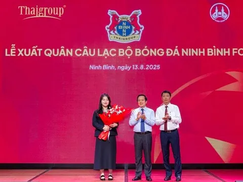 Con gái sinh năm 2001 của bầu Thụy làm Chủ tịch CLB bóng đá Ninh Bình: Từng làm Tổng giám đốc Thaispace, nhận bằng khen của cựu Tổng thống Mỹ Barack Obama