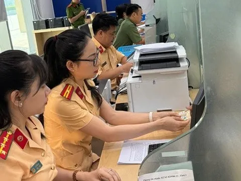 Công khai số hotline 2 lãnh đạo Phòng Cảnh sát giao thông khu vực 1- TP HCM