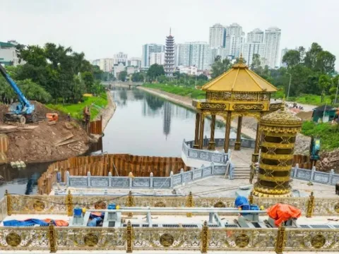 Đập dâng đầu tiên trên sông Tô Lịch trước ngày về đích