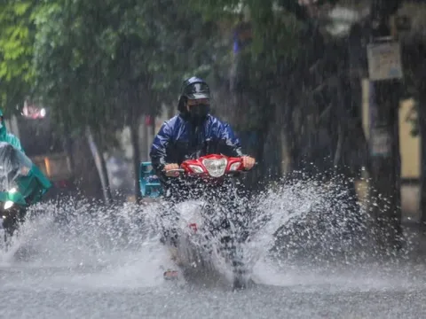 Miền Bắc, miền Trung đỉnh điểm mưa lớn