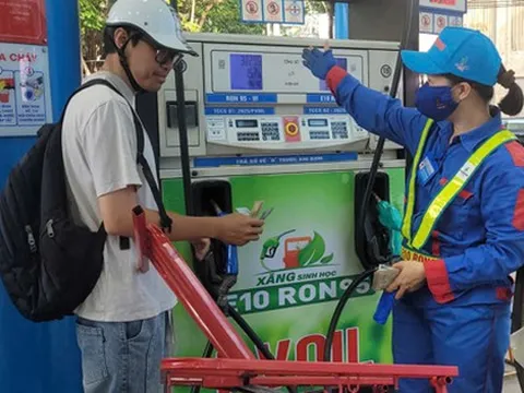 Khách hàng bớt e dè với xăng E10
