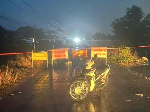 Mưa lớn gây sạt lở, sập cầu làm một tuyến đường ở Đồng Nai bị chia cắt