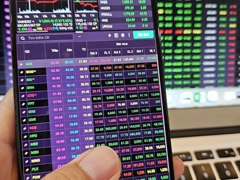 Chứng khoán sắp giao dịch xuyên trưa, nhà đầu tư không lo bỏ lỡ cơ hội?