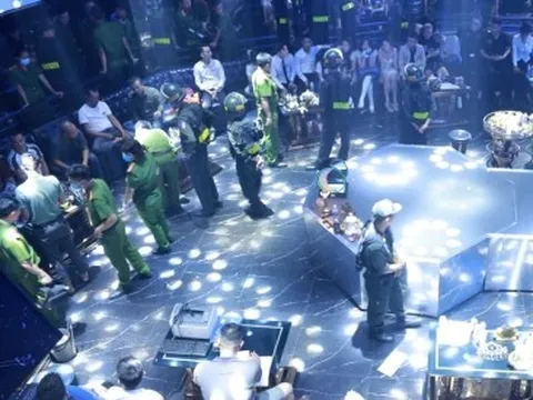 400 công an đột kích nhà hàng, vũ trường, phát hiện 145 người dương tính ma tuý