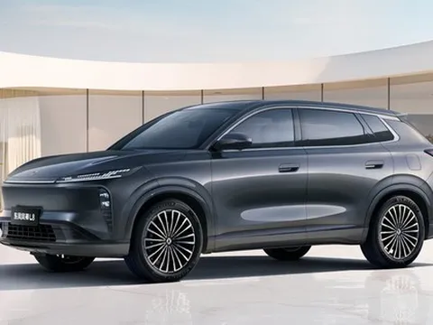 'Ông trùm' xe tải tại Việt Nam ra mắt SUV ngang cỡ Honda CR-V: siêu tiết kiệm xăng chỉ 2,4L/100 km, giá chưa tới 500 triệu đồng