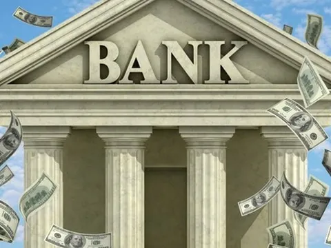 Sáng 19/8, tiền đổ mạnh vào cổ phiếu ngân hàng: VPB 'tím lịm' sau thông tin IPO VPBankS, HDB chạm trần trong ngày đặc biệt