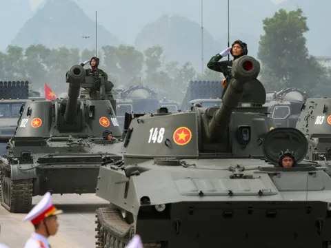 Pháo tự hành SU-122, SU-152 của QĐND diễu binh 2/9: Xoay 360 độ, tầm hoạt động 300 km, đạn pháo nặng 50kg