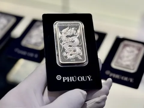 Giá bạc bật tăng trở lại