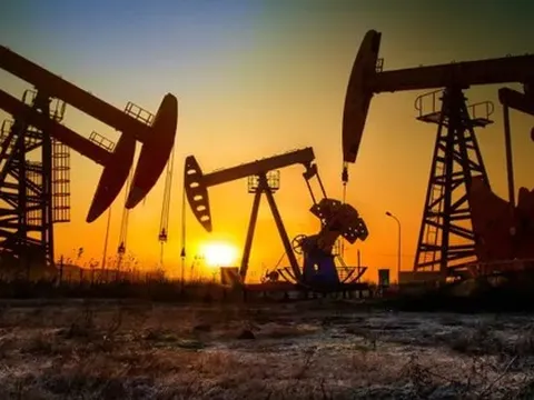 Bị Mỹ áp thuế, Ấn Độ bất ngờ tìm ra cách 'lách luật' để mua dầu Nga, chuyên gia khẳng định: vẫn đang nhận nguồn cung ổn định