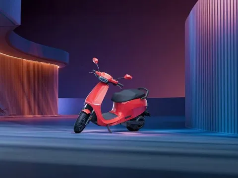 Xe máy điện phong cách cổ điển, màu sắc đẹp mê, trang bị ngang Honda SH