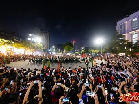 Những khung hình thân thương nhất trong đêm hợp luyện đầu tiên ở Hà Nội