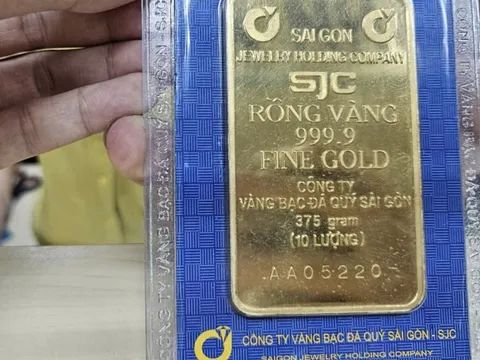 Tối 18-8, điều gì khiến giá vàng miếng SJC liên tiếp lập đỉnh mới?