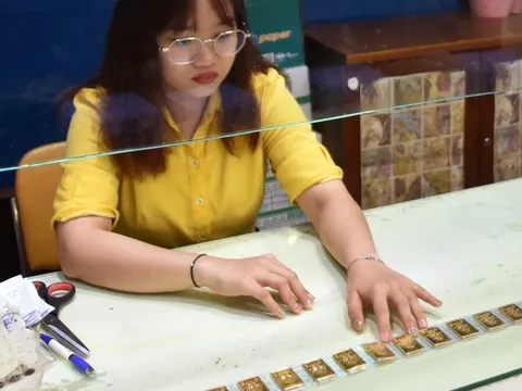 Ngược giá thế giới, giá vàng miếng SJC neo cao ở vùng đỉnh