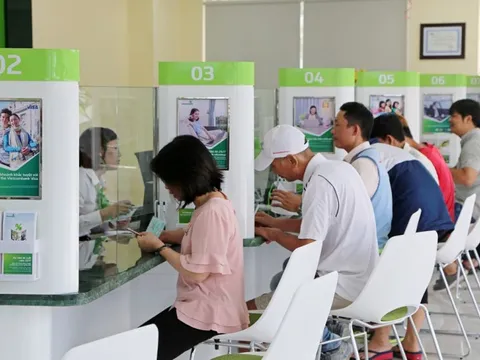 Vietcombank tạm dừng giao dịch tiền mặt tại 22 địa điểm ở Hà Nội