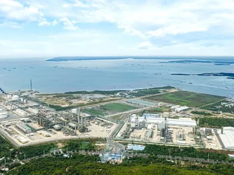 Phía sau nguồn thu khổng lồ giúp TPHCM soán ngôi 'sao hạng A'