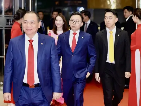 'Sóng' F2 càn quét thị trường 2025: 'Người thừa kế' của các tỷ phú Phạm Nhật Vượng, bầu Hiển, bầu Thụy... đồng loạt ra trận, tài sản gia tộc tăng vọt