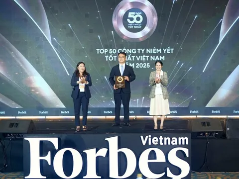 FPT Retail được vinh danh 'Top 50 công ty niêm yết tốt nhất Việt Nam' của Forbes