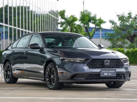 Honda Accord hybrid ra mắt ĐNÁ: Thêm loạt công nghệ trên bản tiêu chuẩn, màn HUD, 207 mã lực, liệu có về Việt Nam tăng sức đấu Camry?