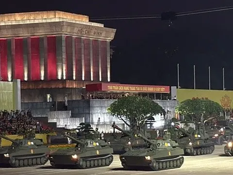 Thời tiết Hà Nội hôm nay 24-8, cảnh báo mưa dông, lốc sét