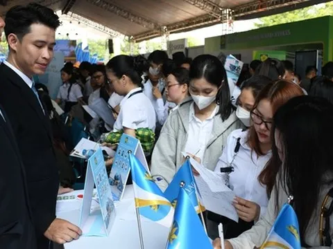 Gần 10.000 người dự ngày hội việc làm sân bay Long Thành