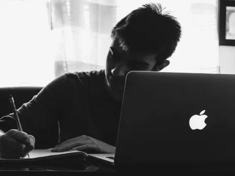 Mô hình kinh doanh mới đang giúp hàng nghìn người Việt kiếm tiền USD mỗi ngày