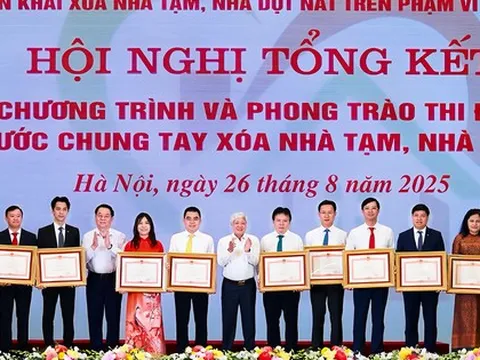 HDBank nhận bằng khen của Thủ tướng vì đóng góp tích cực trong chương trình xóa nhà tạm, dột nát