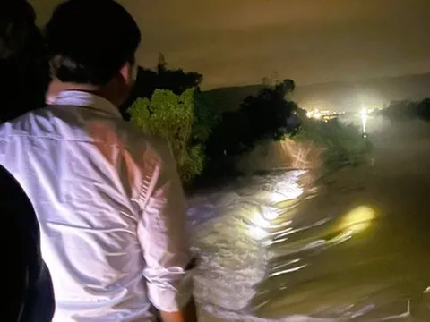 Vỡ đê kênh trong đêm, Chủ tịch tỉnh Thanh Hóa tới hiện trường chỉ đạo khắc phục